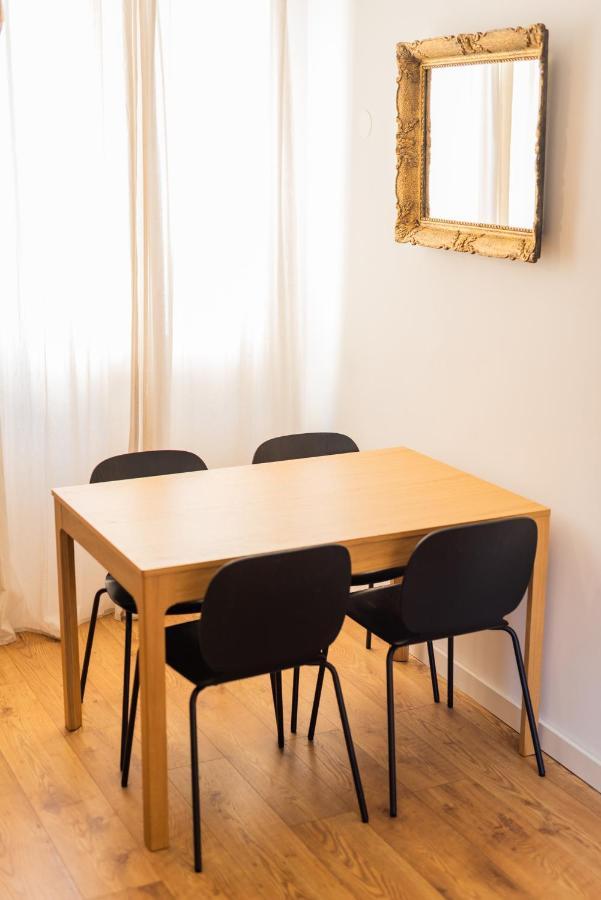 Pula City Apartment With Private Parking Free エクステリア 写真