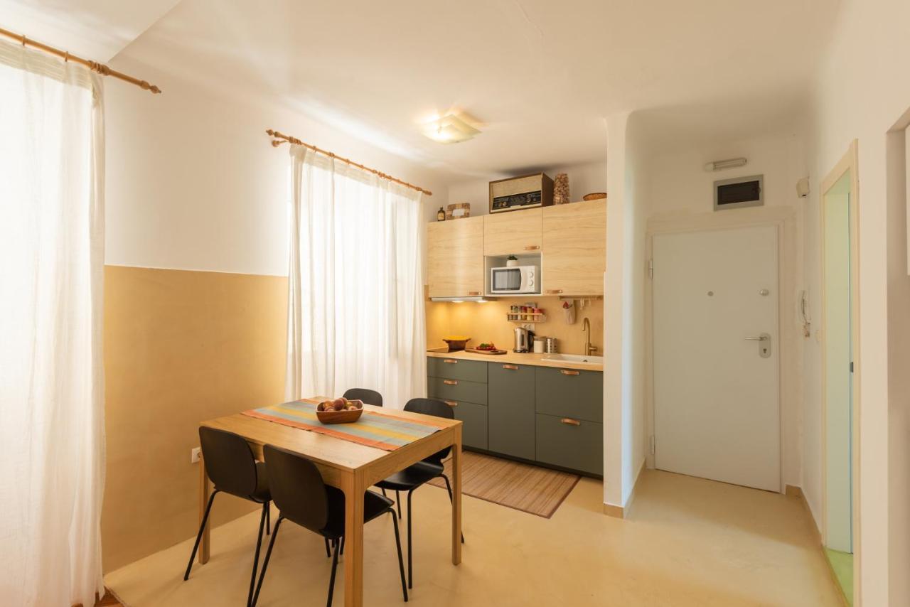Pula City Apartment With Private Parking Free エクステリア 写真